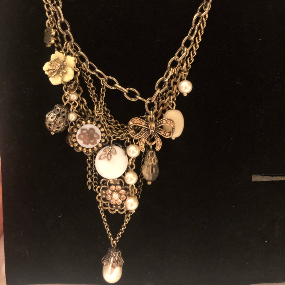 NEW ⚡️ Beautiful charm necklace